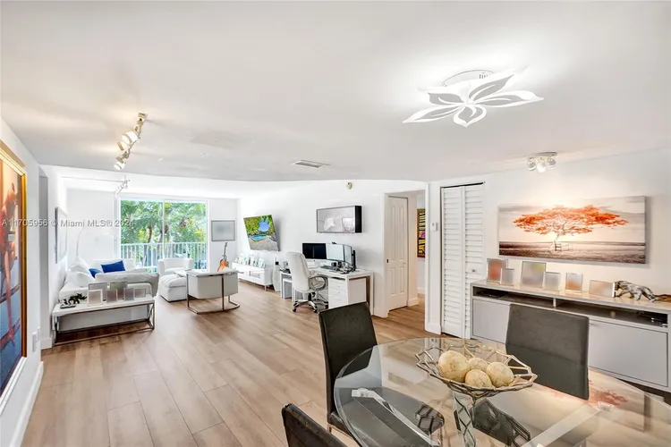 Cape Florida Club #210 image #6