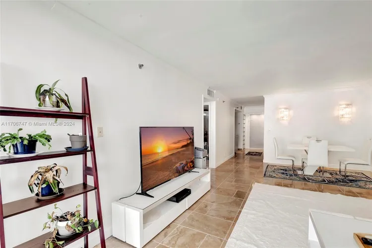 The Riviera Condo #1411 image #16