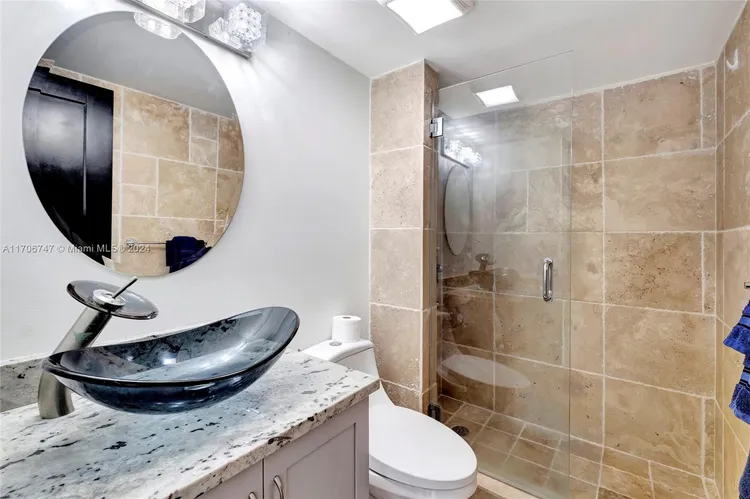 The Riviera Condo #1411 image #17