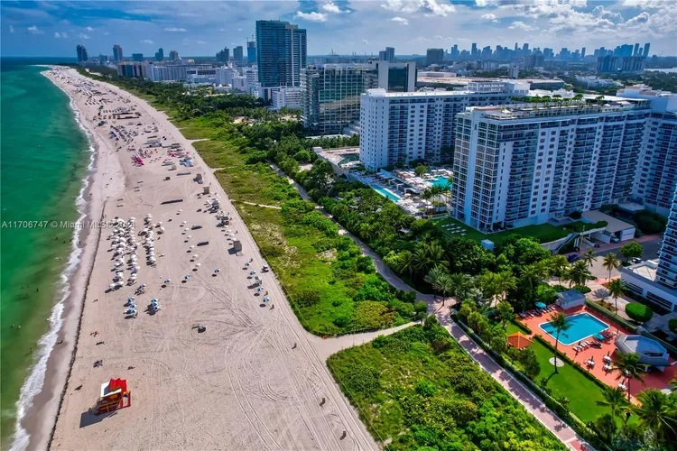 The Riviera Condo #1411 image #35