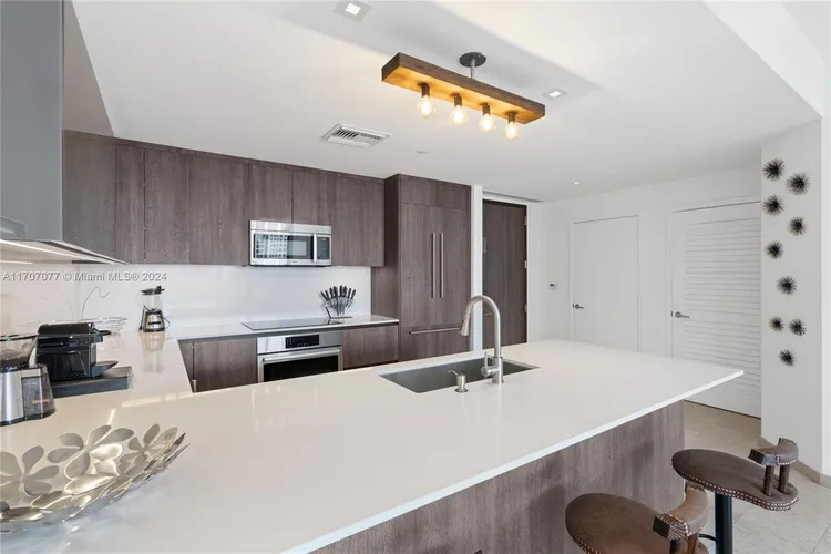 Rise Brickell City Centre #3403 image #15