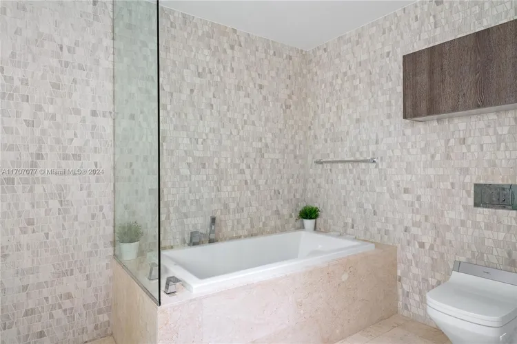 Rise Brickell City Centre #3403 image #21