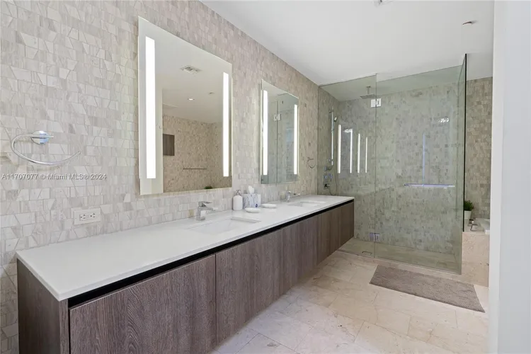 Rise Brickell City Centre #3403 image #22