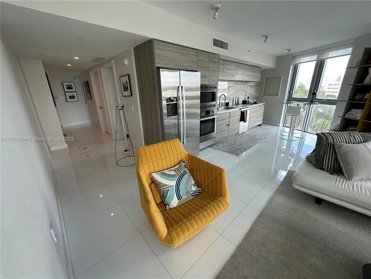 Peloro Miami Beach #505 image #12