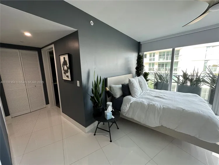 Peloro Miami Beach #505 image #24