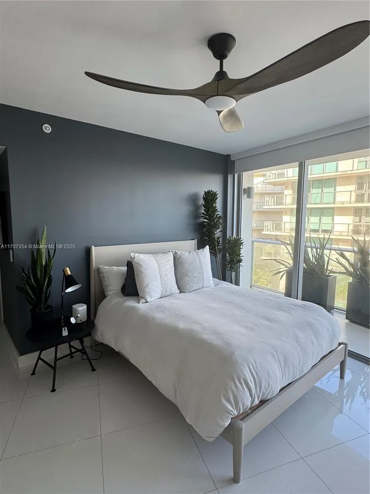 Peloro Miami Beach #505 image #25