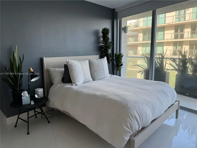 Peloro Miami Beach #505 image #26