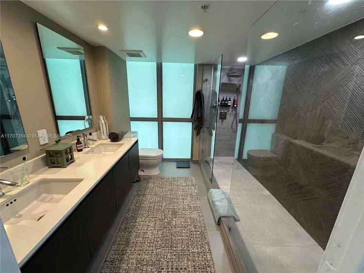 Peloro Miami Beach #505 image #32