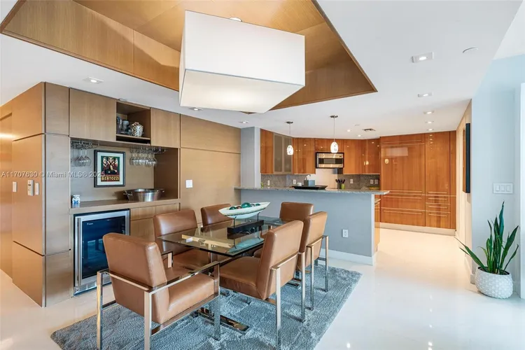 Grovenor House #606 image #14