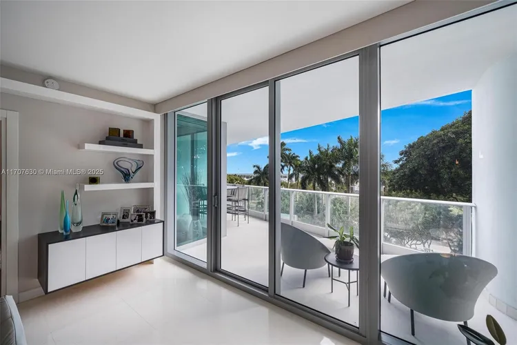 Grovenor House #606 image #21