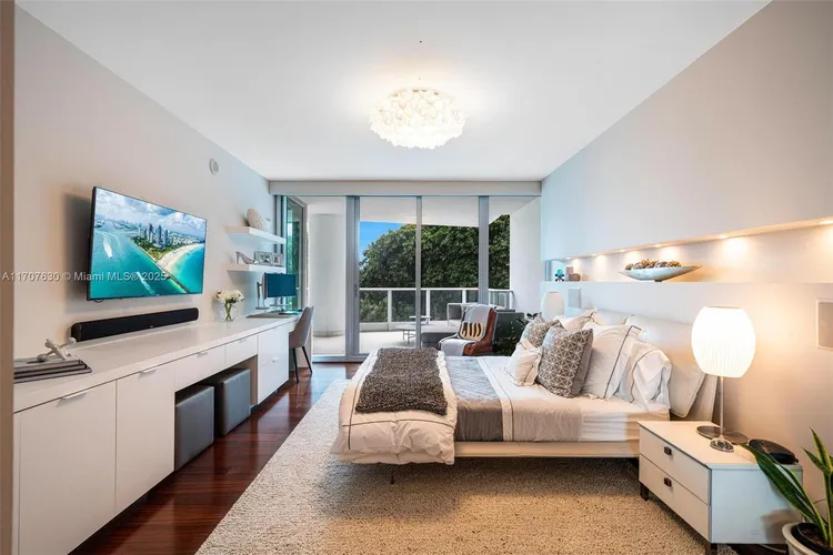 Grovenor House #606 image #29