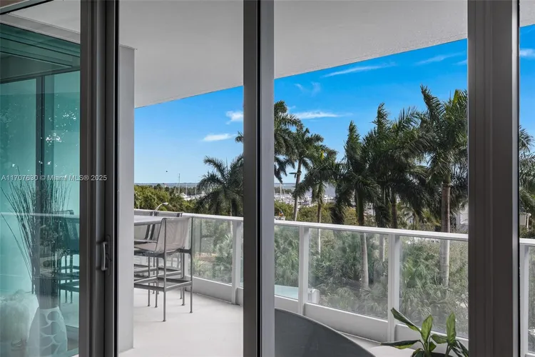 Grovenor House #606 image #40