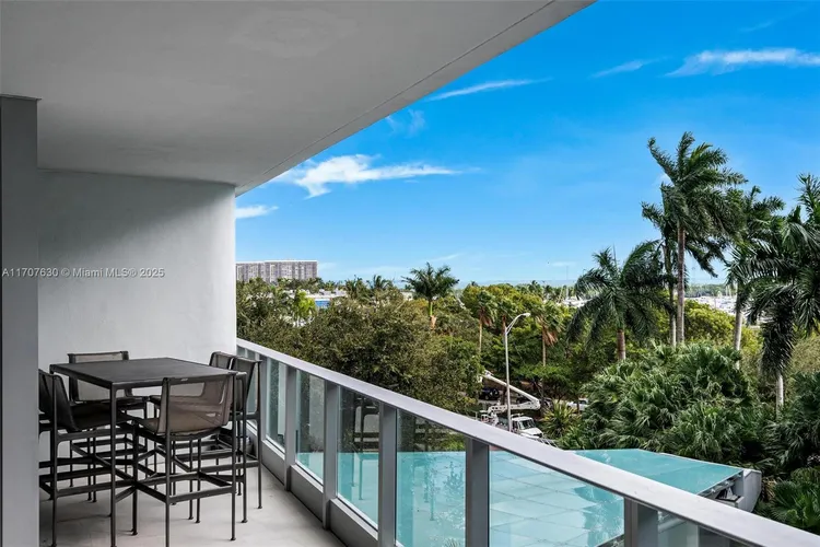 Grovenor House #606 image #41