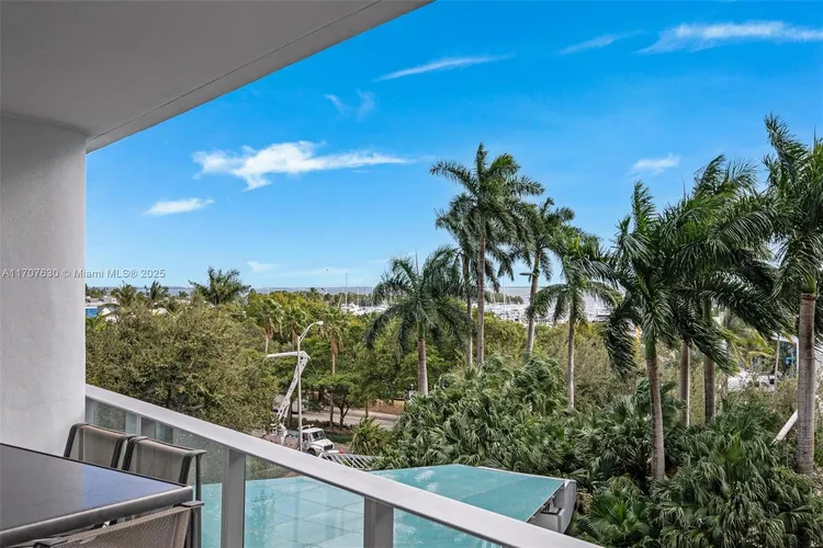 Grovenor House #606 image #42