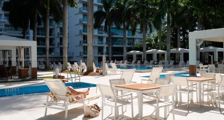 Grovenor House #606 image #51