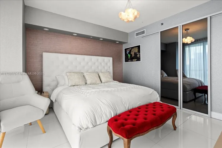 Icon Brickell II #4403 image #14