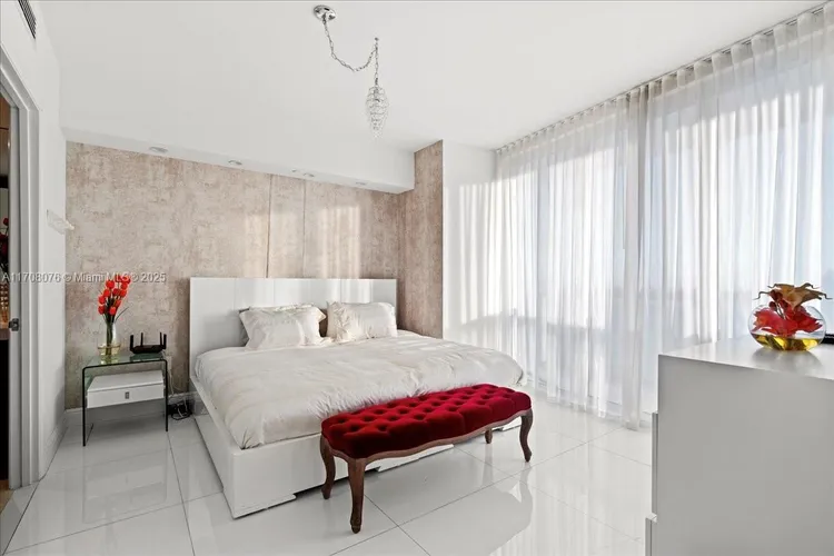 Icon Brickell II #4403 image #23