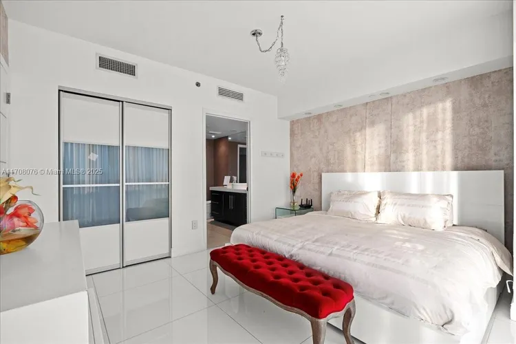 Icon Brickell II #4403 image #24