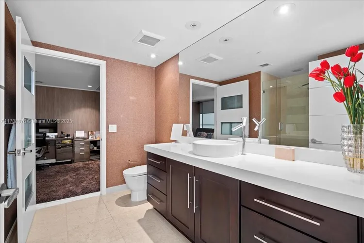 Icon Brickell II #4403 image #25