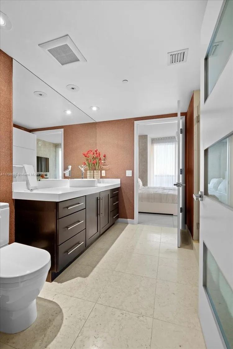 Icon Brickell II #4403 image #27