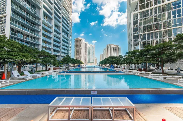 Icon Brickell II #4403 image #39