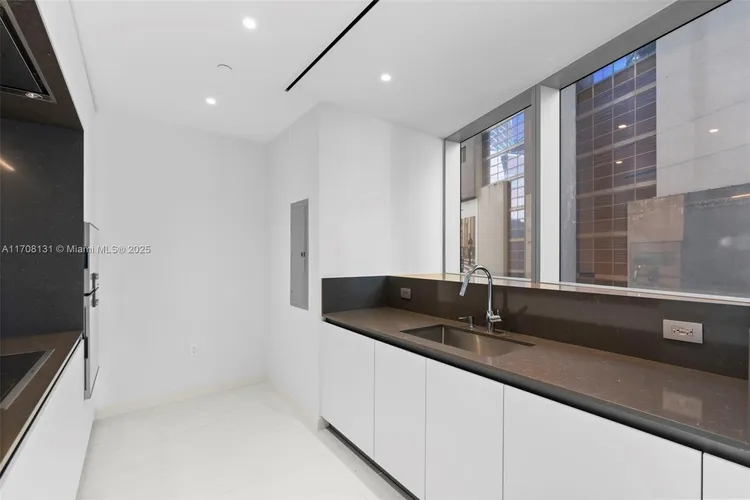 Aston Martin Residences #505 image #25