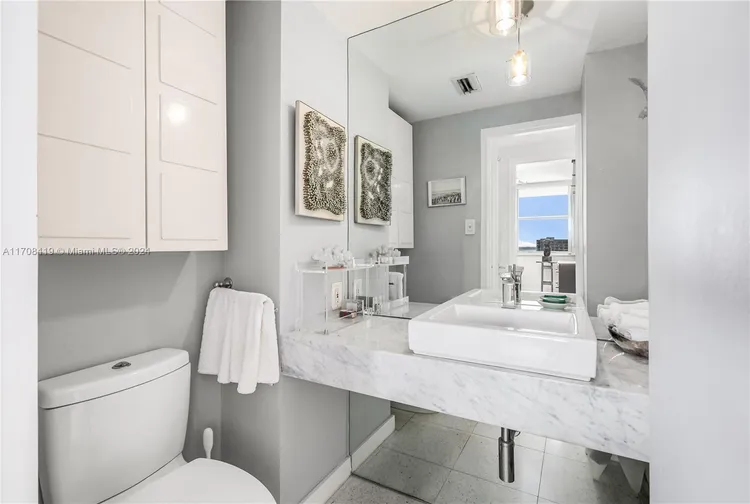 Belle Plaza #1210 image #12