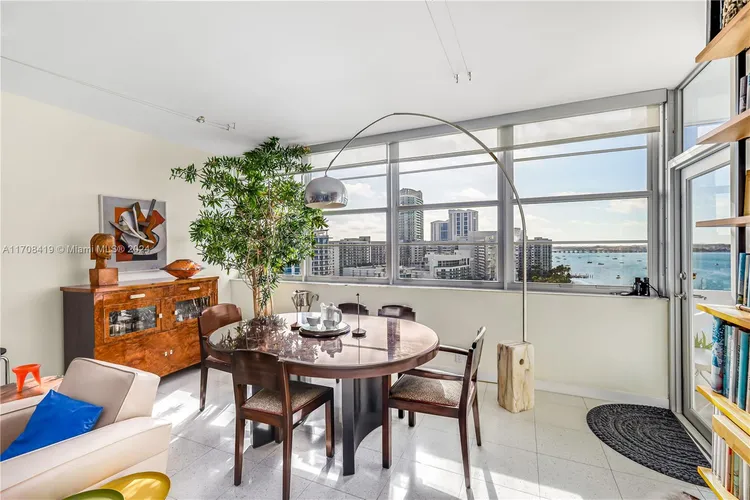 Belle Plaza #1210 image #7