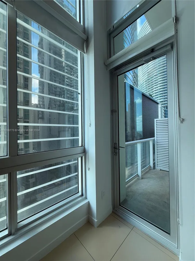 Met1 #L-804 image #6