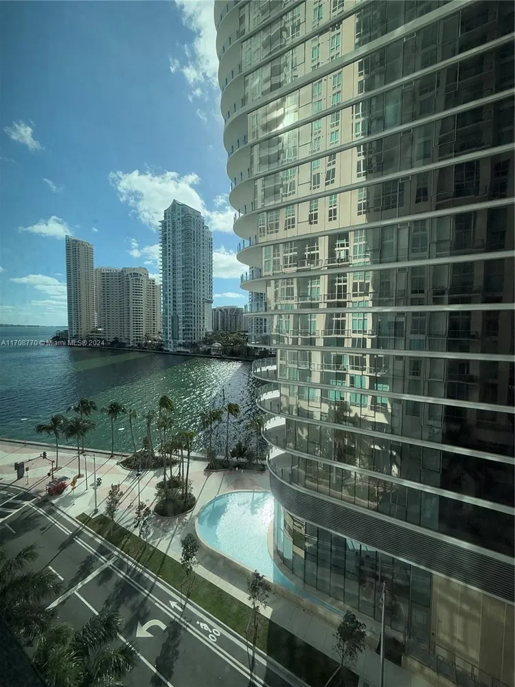 Met1 #L-804 image #7