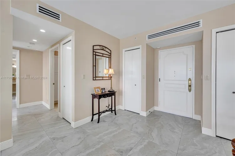 Crystal House #14M image #35