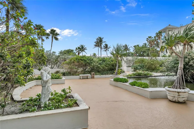 Crystal House #14M image #45