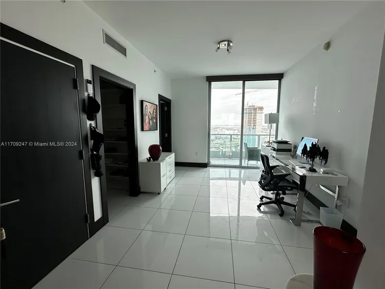900 Biscayne Bay #5609 image #7
