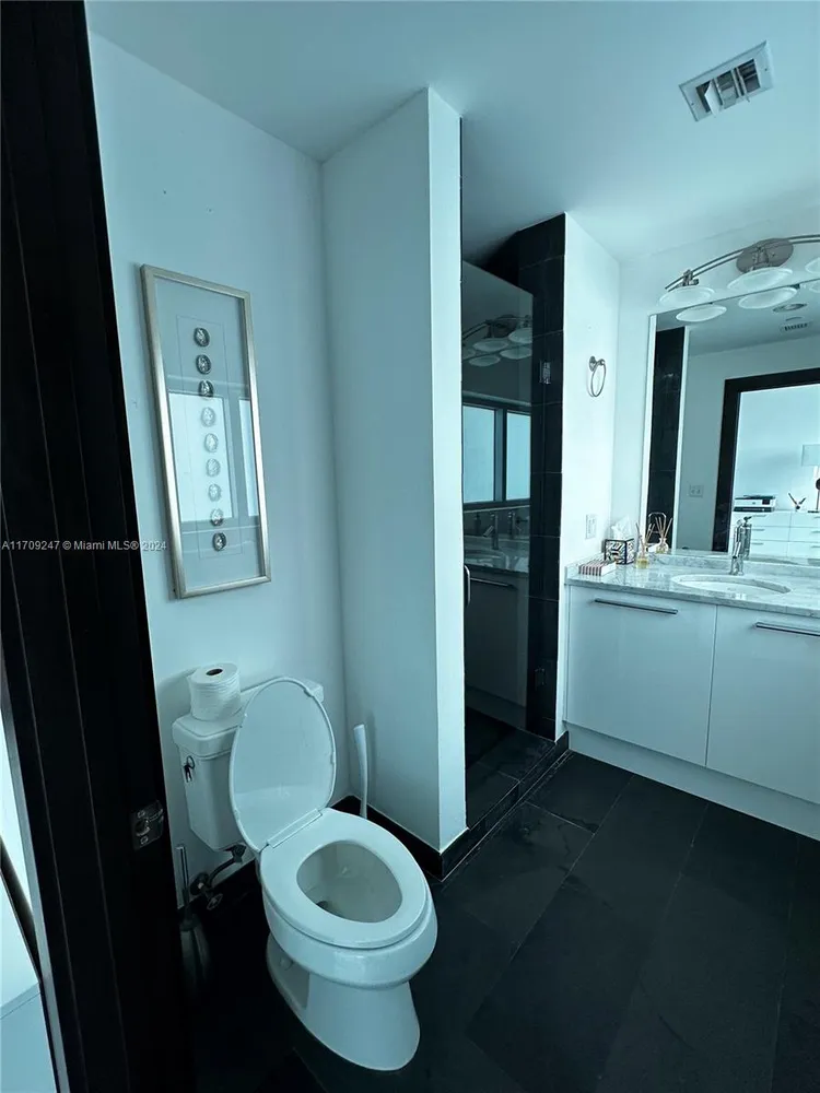 900 Biscayne Bay #5609 image #8