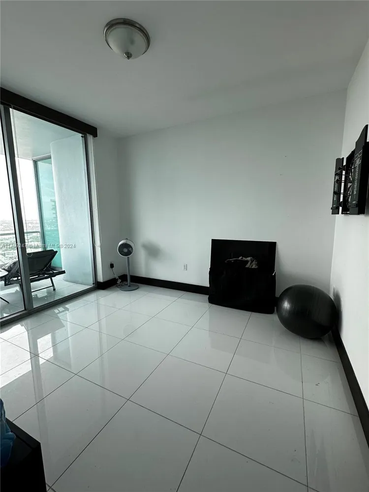 900 Biscayne Bay #5609 image #9