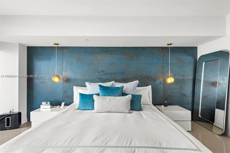 Icon Brickell II #4607 image #10
