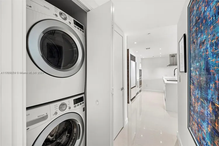 Icon Brickell II #4607 image #12