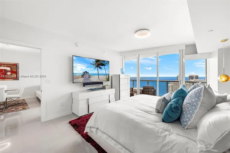 Icon Brickell II #4607 image #9
