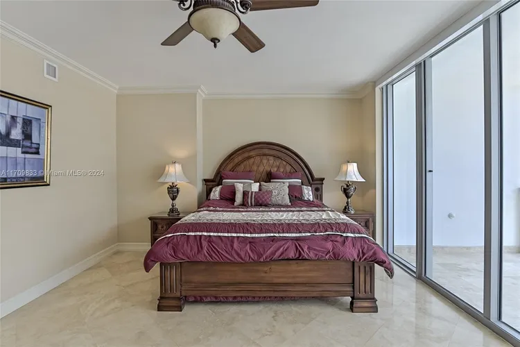 Diplomat Residences #903 image #20