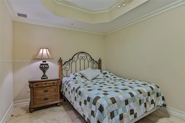 Diplomat Residences #903 image #31