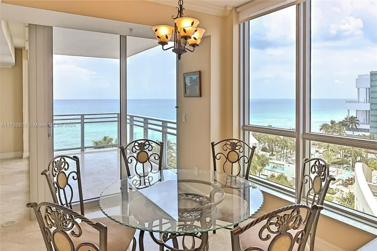 Diplomat Residences #903 image #8