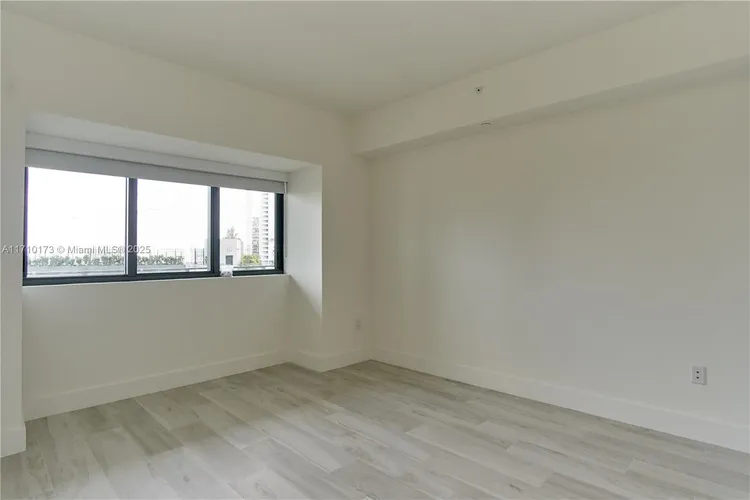 Paraiso Bay #903 image #25