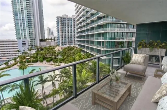 Paraiso Bay #903 image #27