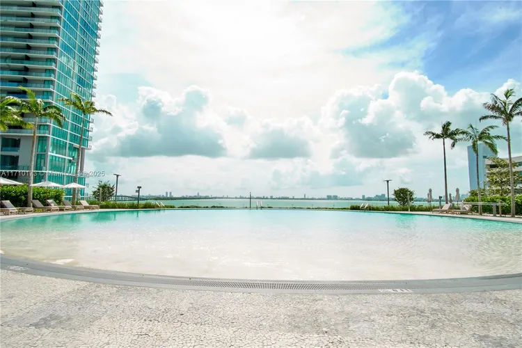 Paraiso Bay #903 image #33