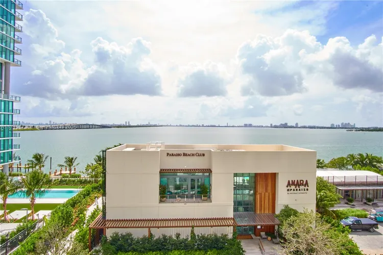 Paraiso Bay #903 image #34