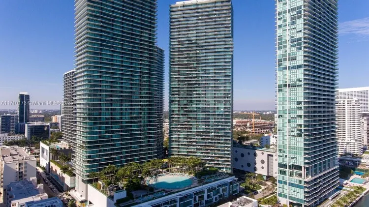 Paraiso Bay #903 image #38