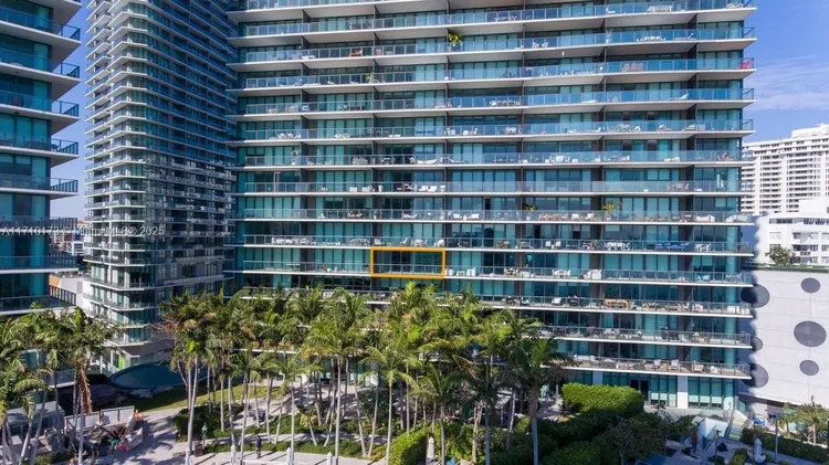 Paraiso Bay #903 image #39