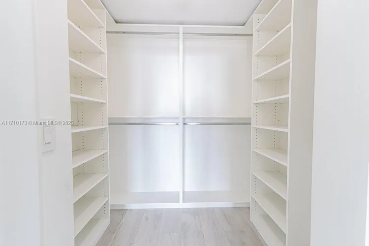 Paraiso Bay #903 image #7