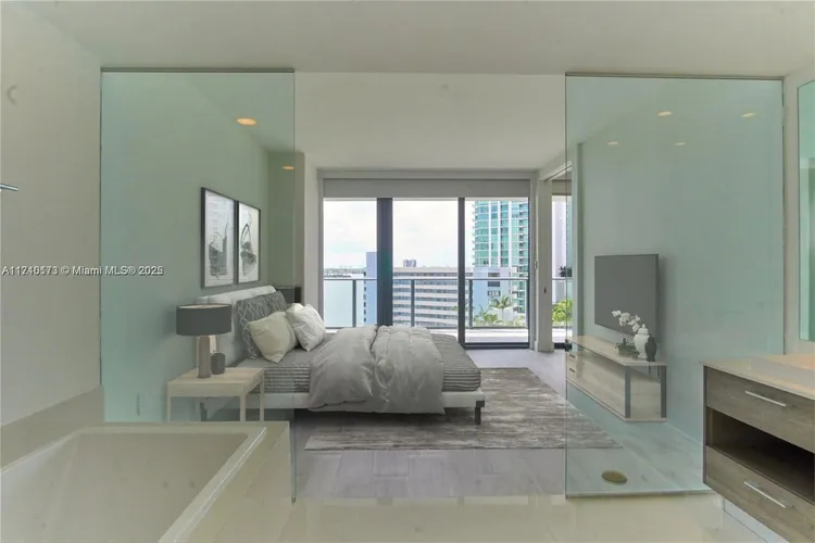 Paraiso Bay #903 image #9