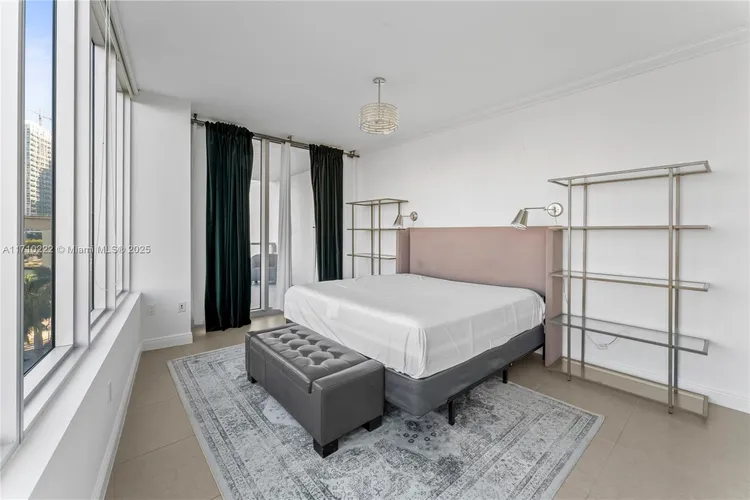 Latitude #603 image #15